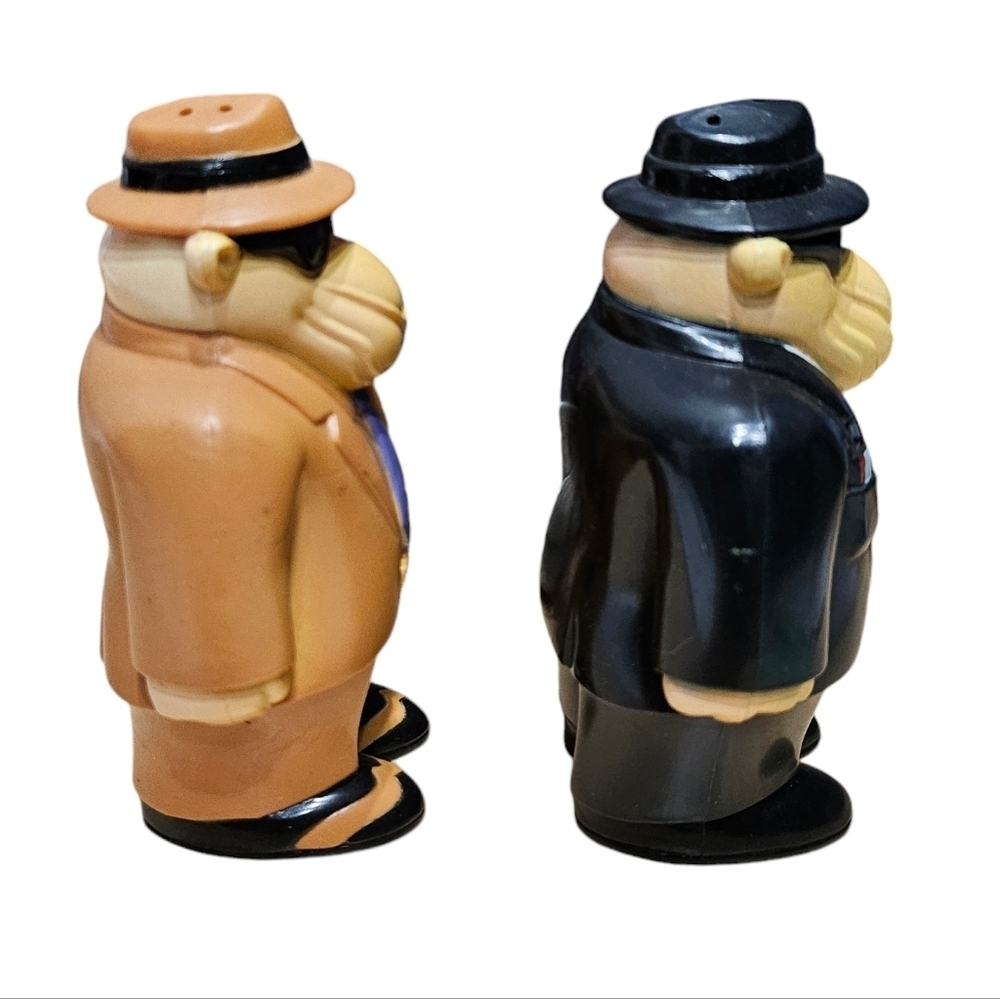 Vintage Camel 1993 Salt and Pepper Shaker Set Black White Brown - Picture 3 of 7